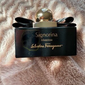 Salvatore Ferragamo Signorina Misteriosa Perfume